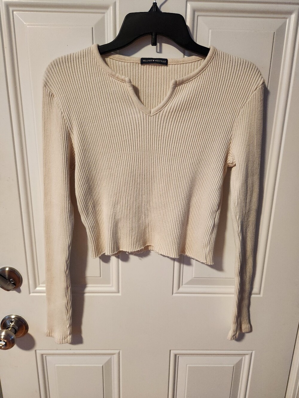 Brandy Melville Ivory Long Sleeve Crop Top Shirt Size X